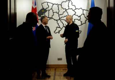 Міністр оборони Австралії прибув у Львів і оголосив про допомогу на $100 млн