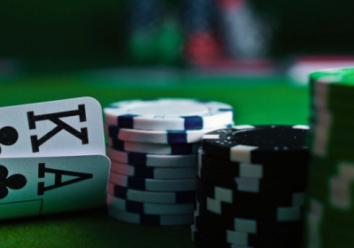 18 vs 21: як країни визначають допустимий вік для гри