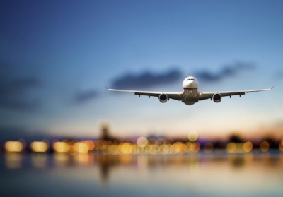 Сотні рейсів скасовані через погану погоду в одному з головних аеропортів Європи