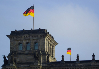 Німеччина пом'якшила правила виїзду за кордон для чоловіків після критики суспільства