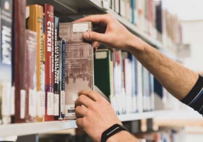 Сінгапур платить громадянам за читання книг