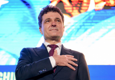 Президент Румунії застряг у Парижі через снігопад