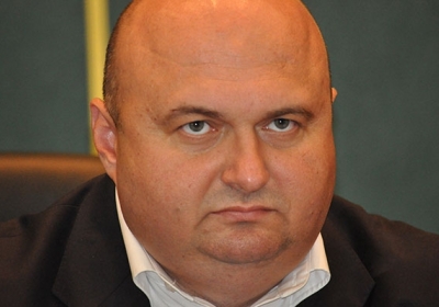 Гектари нерухомості, елітний автопарк та склади готівки: що надекларували українські глави ОДА Гектари нерухомості, елітний автопарк та склади готівки: що надекларували українські глави ОДА