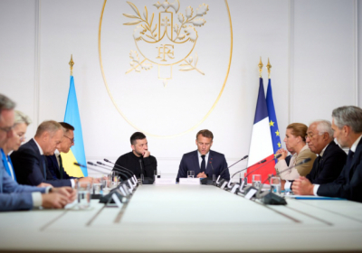 Зеленський на саміті Євроспільноти обговорив безпеку та фінансову підтримку України
