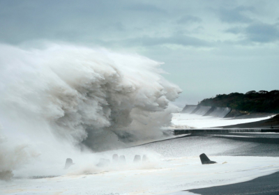 Біля узбережжя Японії стався потужний землетрус: оголошено загрозу цунамі