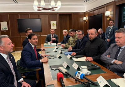 Вашингтон тисне на Україну щодо територій у межах мирних переговорів – ЗМІ
