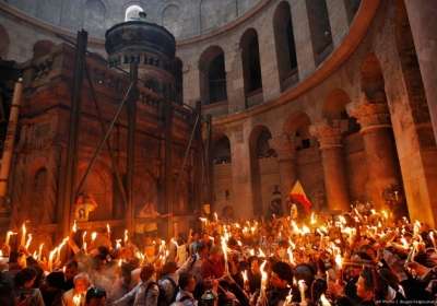 У Єрусалимі зійшов Благодатний вогонь