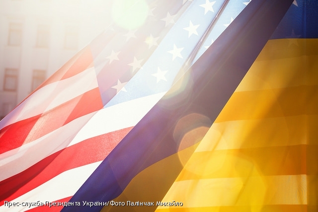 Українська делегація прибула до Маямі на переговори з посланцями Трампа 

