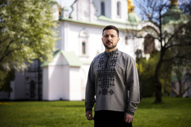 Президент України привітав українців зі святом Великодня
