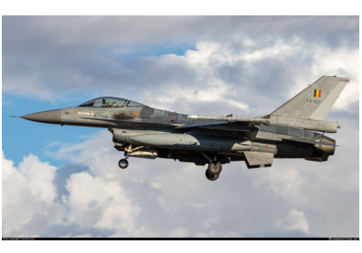 На фронті розбився F-16: пілот катапультувався і вижив


